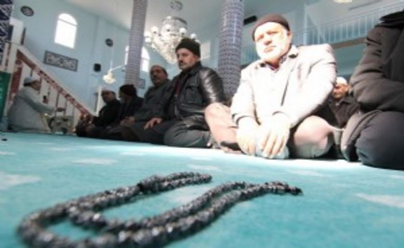 ​Menderste yanan Camii Yenilendi